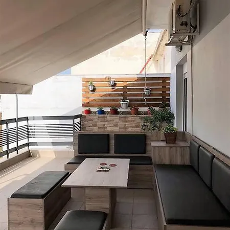 Apartment Renovated Flat With Panoramic Balcony *