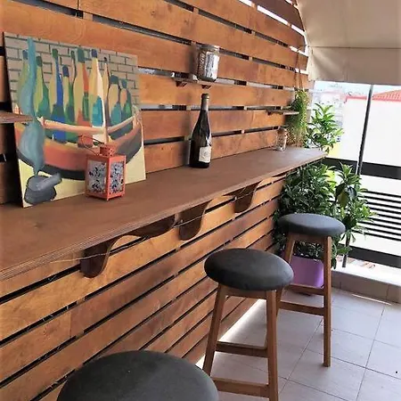 Renovated Flat With Huge Balcony - ανακαινισμένο με τεράστιο μπαλκόνι Appartement